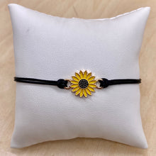 Load image into Gallery viewer, Daisy Cord Stacker